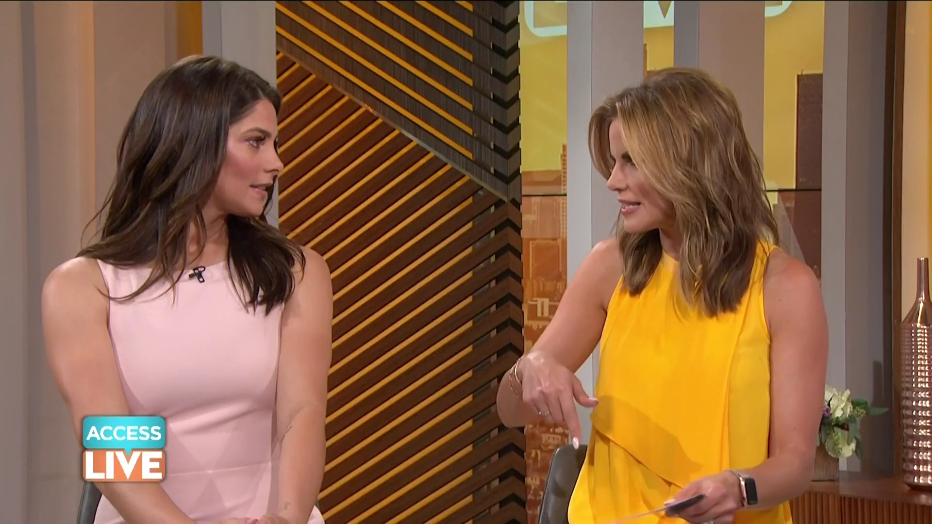 Ashley-Greene-dot-nl_2019AccesHollywood0098.jpg
