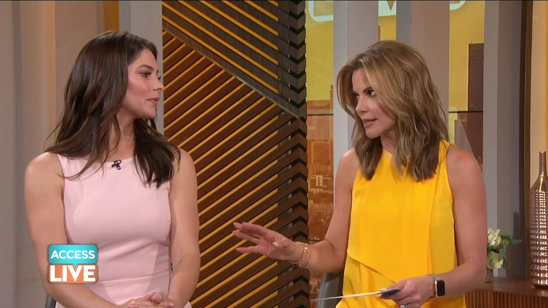 Ashley-Greene-dot-nl_2019AccesHollywood0105.jpg