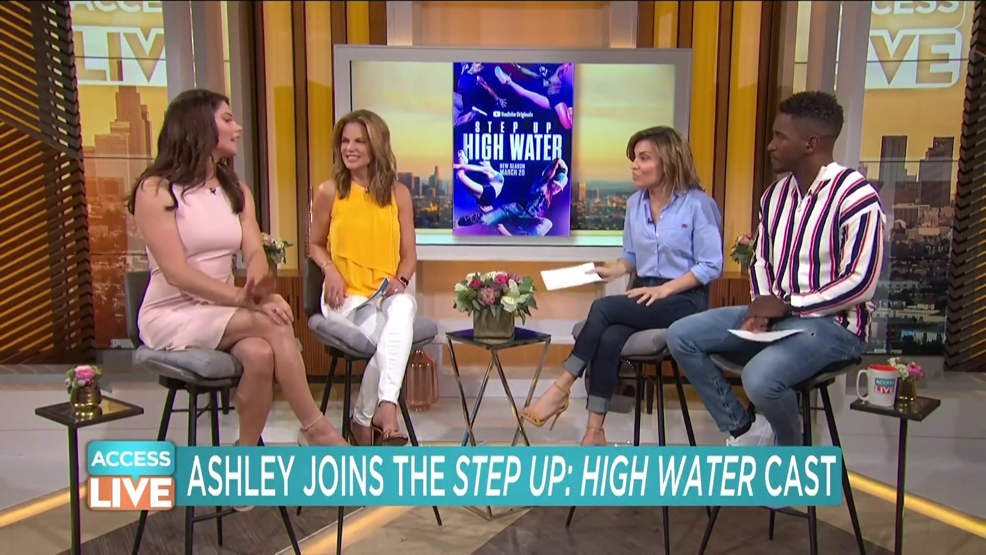 Ashley-Greene-dot-nl_2019AccesHollywood0255.jpg