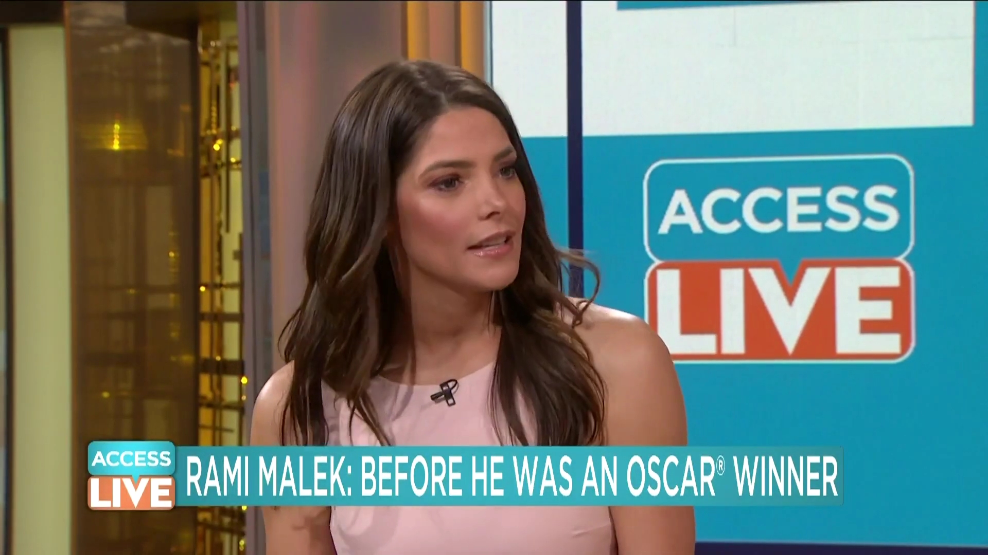 Ashley-Greene-dot-nl_2019AccesHollywood0448.jpg