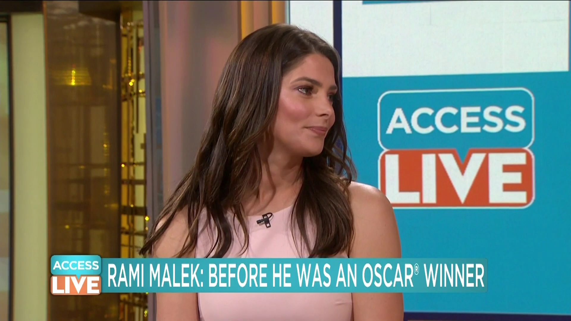Ashley-Greene-dot-nl_2019AccesHollywood0485.jpg