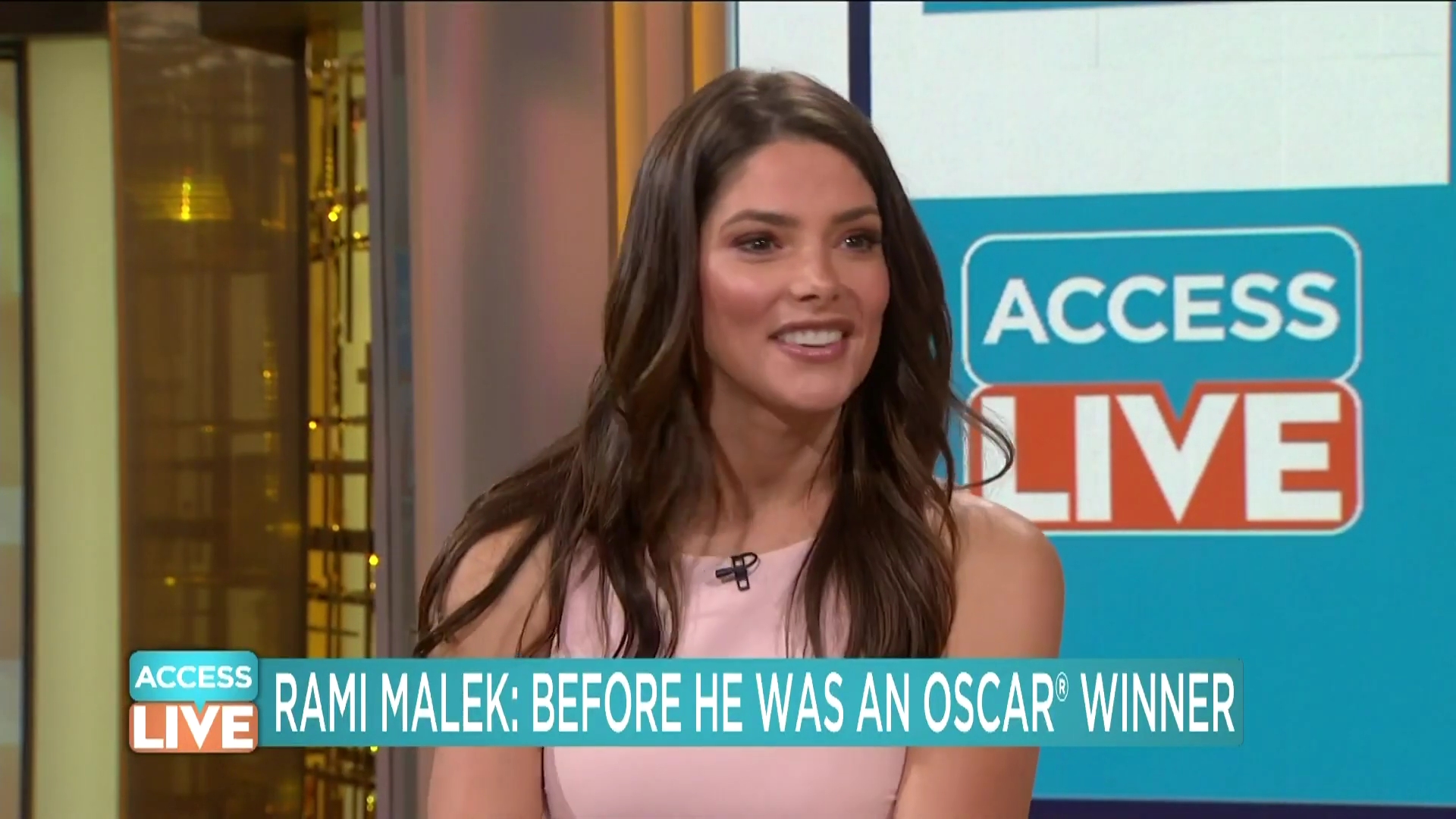 Ashley-Greene-dot-nl_2019AccesHollywood0497.jpg