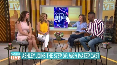 Ashley-Greene-dot-nl_2019AccesHollywood0251.jpg