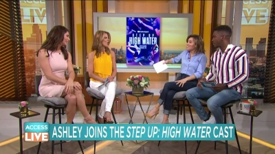 Ashley-Greene-dot-nl_2019AccesHollywood0252.jpg