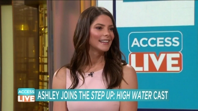 Ashley-Greene-dot-nl_2019AccesHollywood0340.jpg