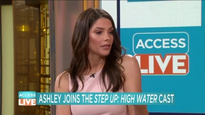 Ashley-Greene-dot-nl_2019AccesHollywood0385.jpg