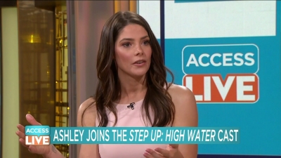 Ashley-Greene-dot-nl_2019AccesHollywood0389.jpg