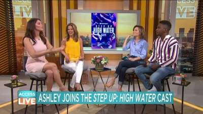 Ashley-Greene-dot-nl_2019AccesHollywood0396.jpg