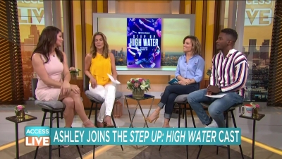 Ashley-Greene-dot-nl_2019AccesHollywood0398.jpg