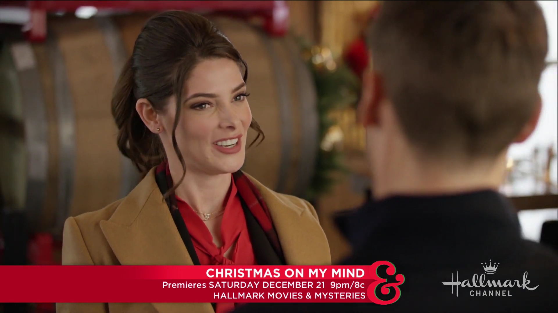 Ashley-Greene-dot-nl_HomeAndFamily0124.jpg