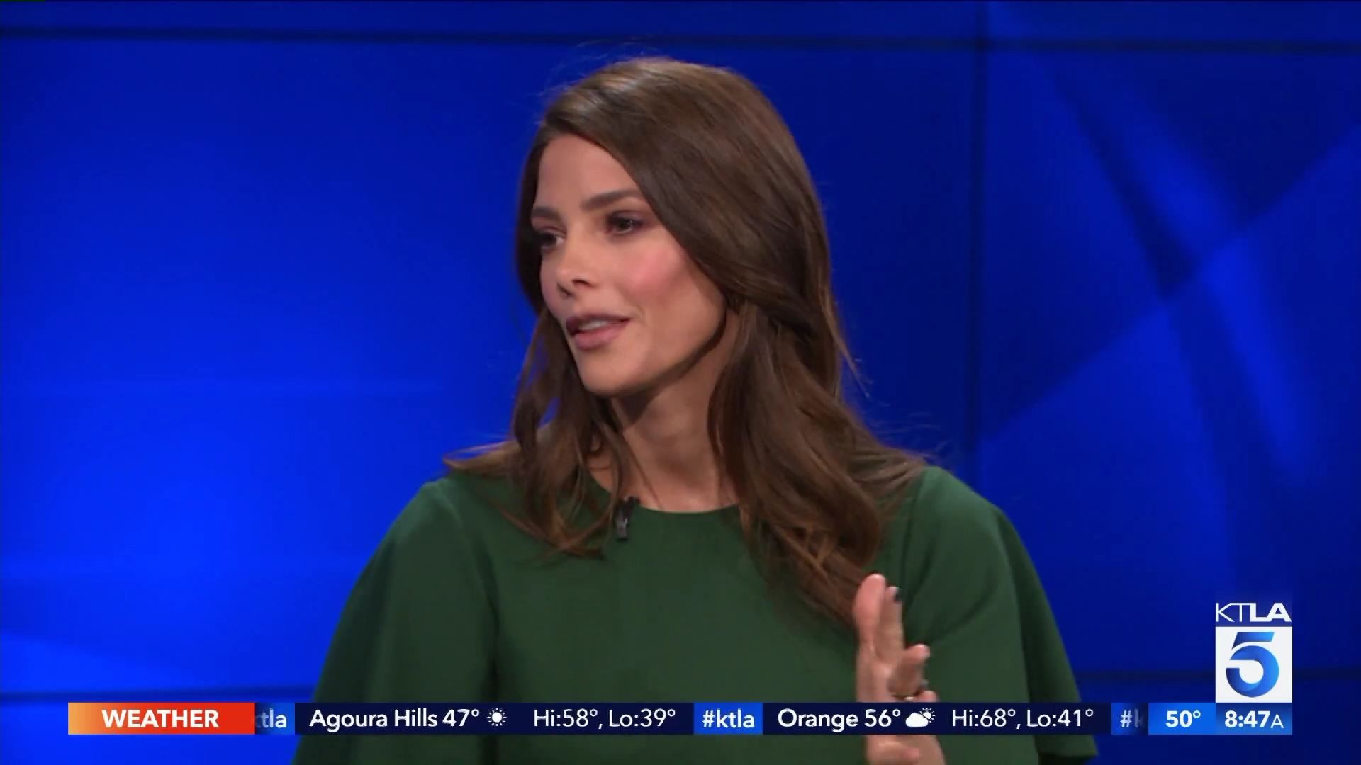 Ashley-Greene-dot-nl_2019KTLA50033.jpg