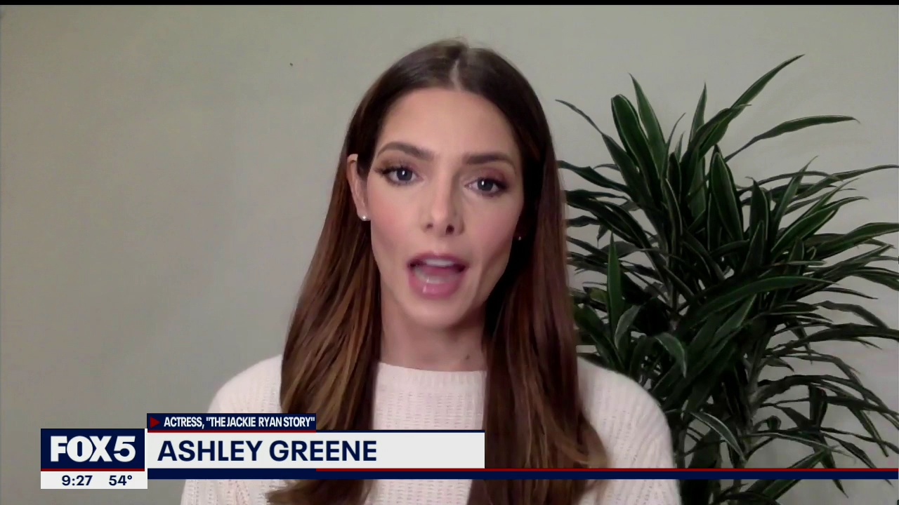 Ashley-Greene-dot-nl_2020Fox5-interview0083.jpg