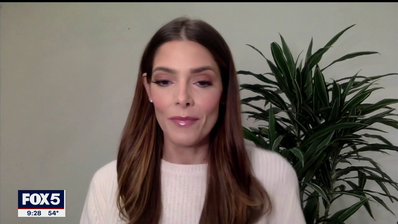 Ashley-Greene-dot-nl_2020Fox5-interview0103.jpg