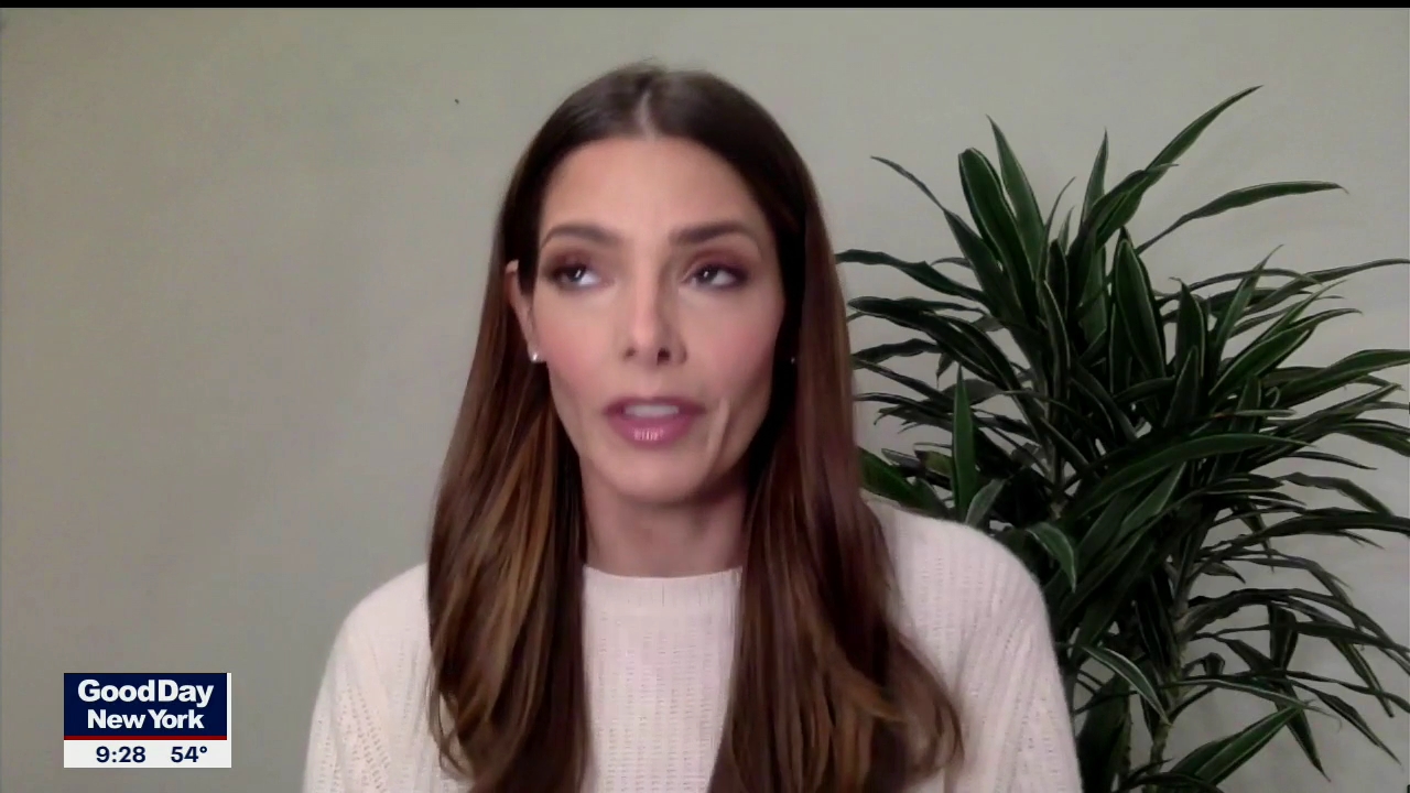 Ashley-Greene-dot-nl_2020Fox5-interview0106.jpg
