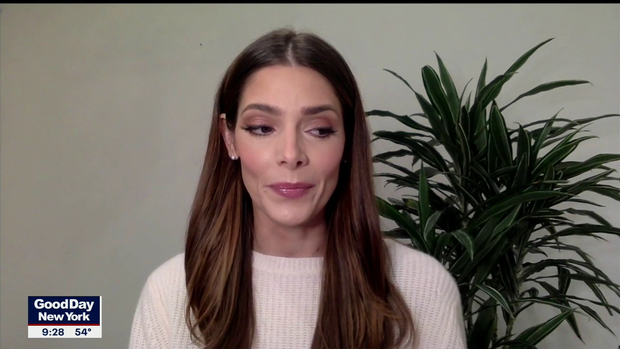 Ashley-Greene-dot-nl_2020Fox5-interview0110.jpg