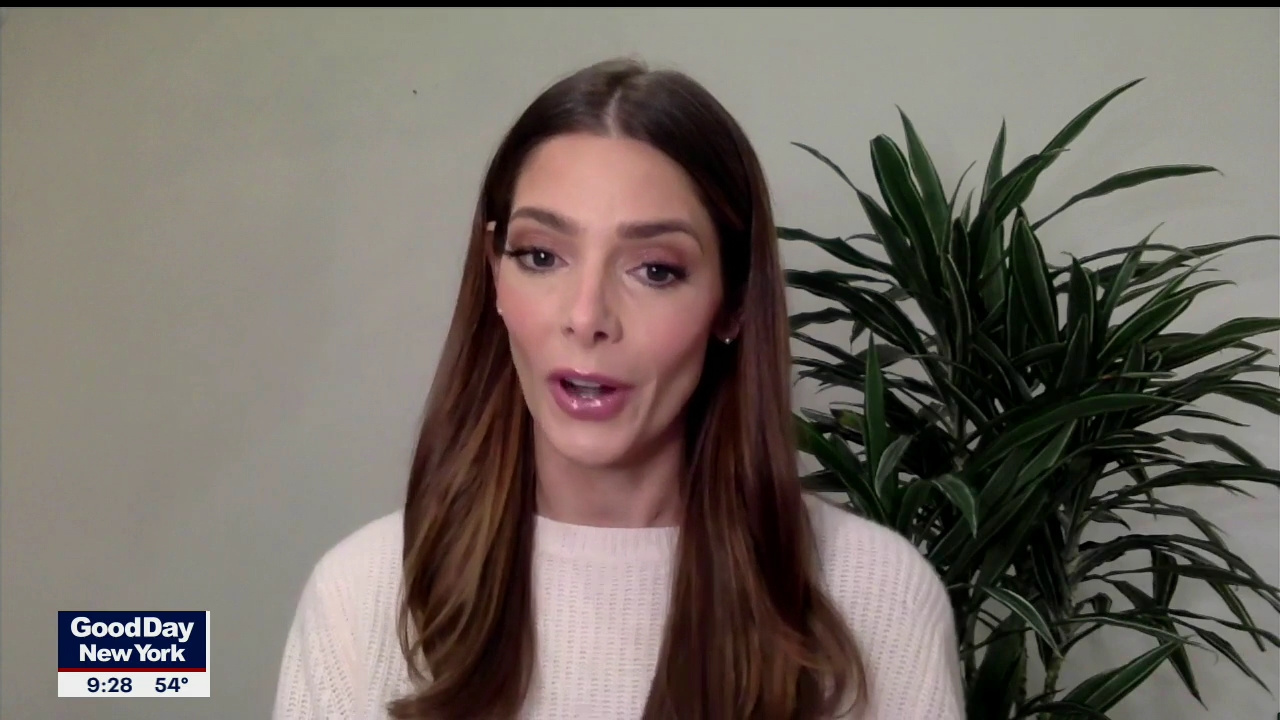Ashley-Greene-dot-nl_2020Fox5-interview0111.jpg