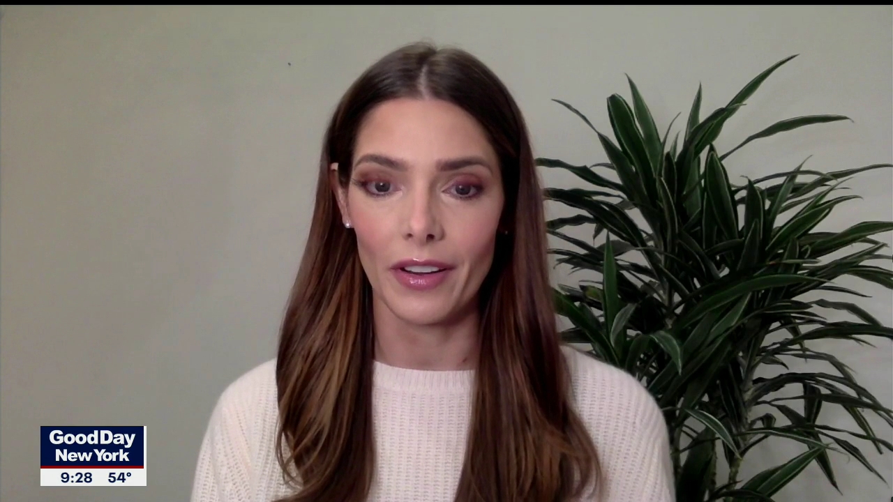 Ashley-Greene-dot-nl_2020Fox5-interview0112.jpg
