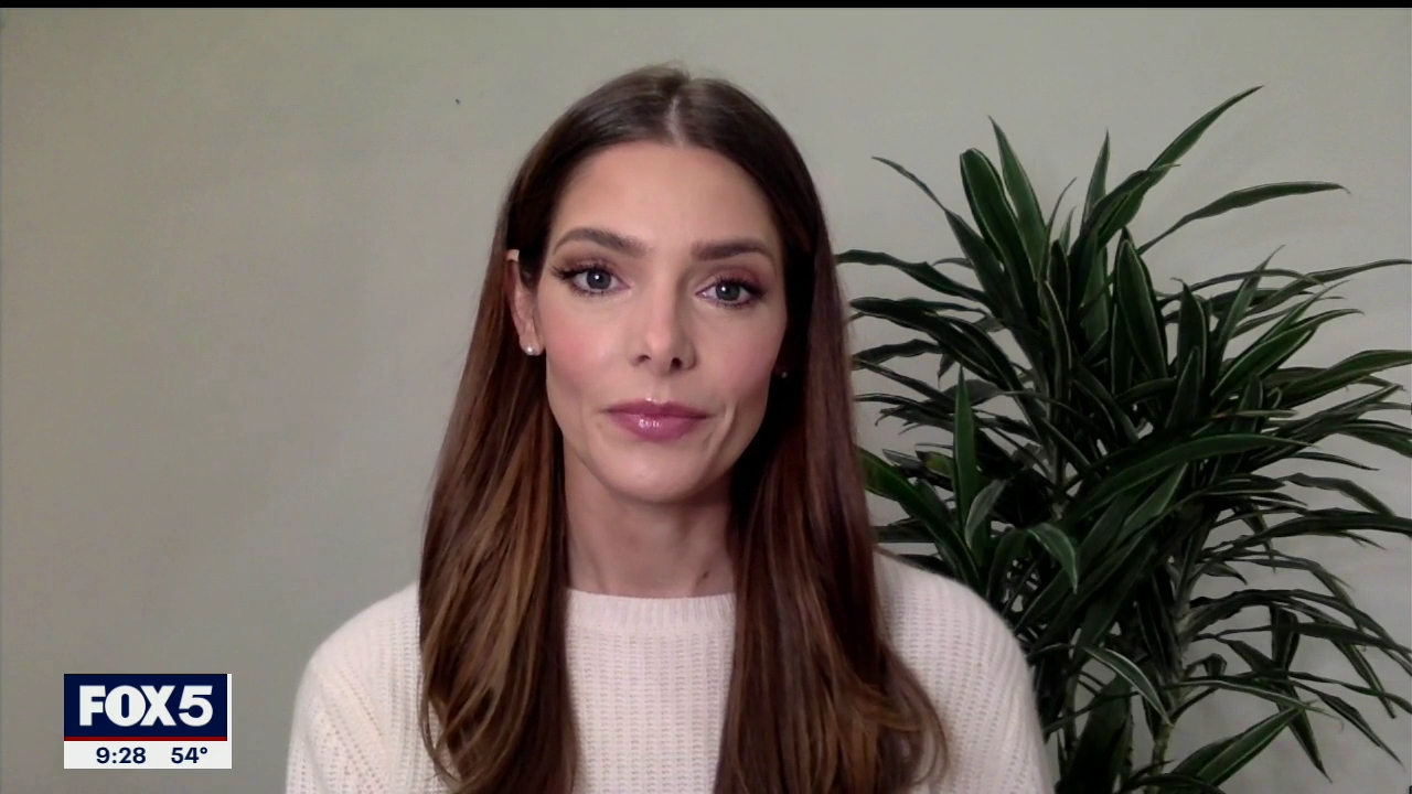 Ashley-Greene-dot-nl_2020Fox5-interview0121.jpg