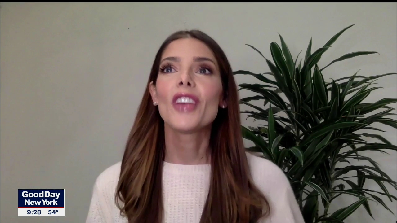 Ashley-Greene-dot-nl_2020Fox5-interview0134.jpg