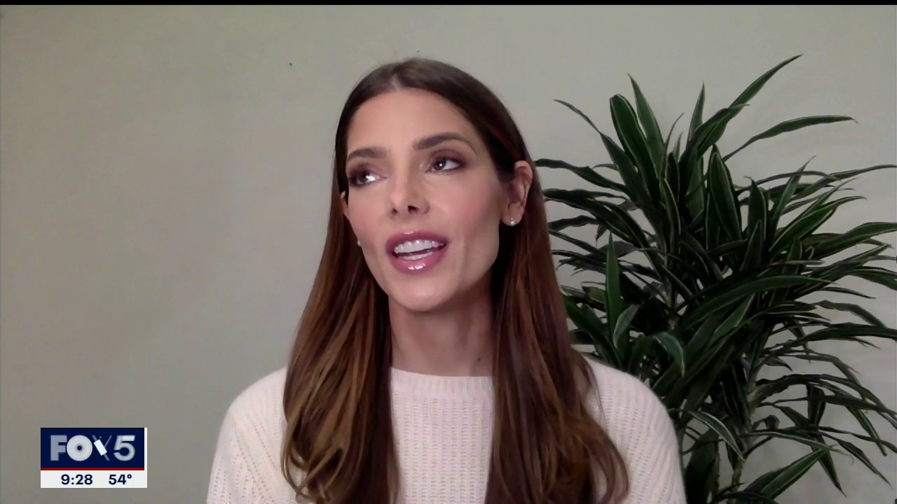 Ashley-Greene-dot-nl_2020Fox5-interview0136.jpg