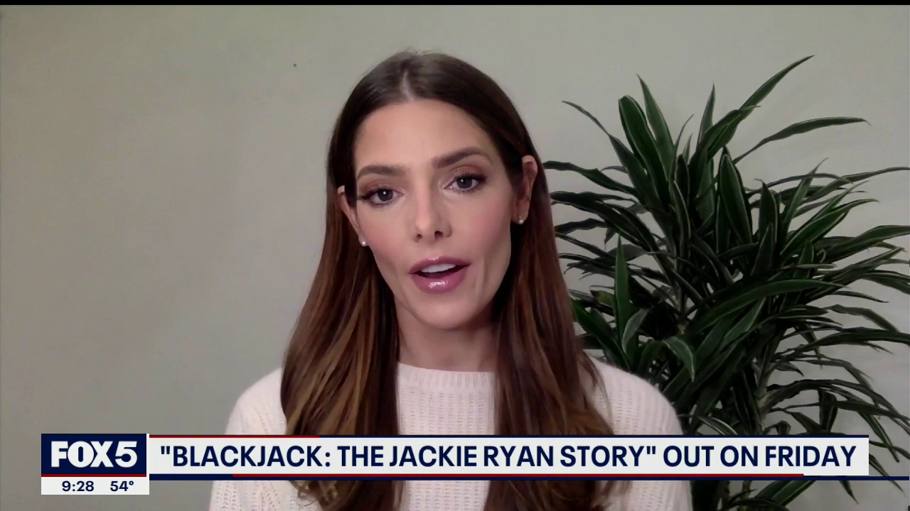 Ashley-Greene-dot-nl_2020Fox5-interview0138.jpg