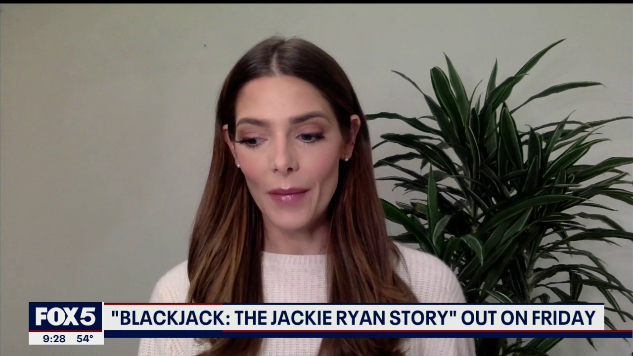 Ashley-Greene-dot-nl_2020Fox5-interview0140.jpg