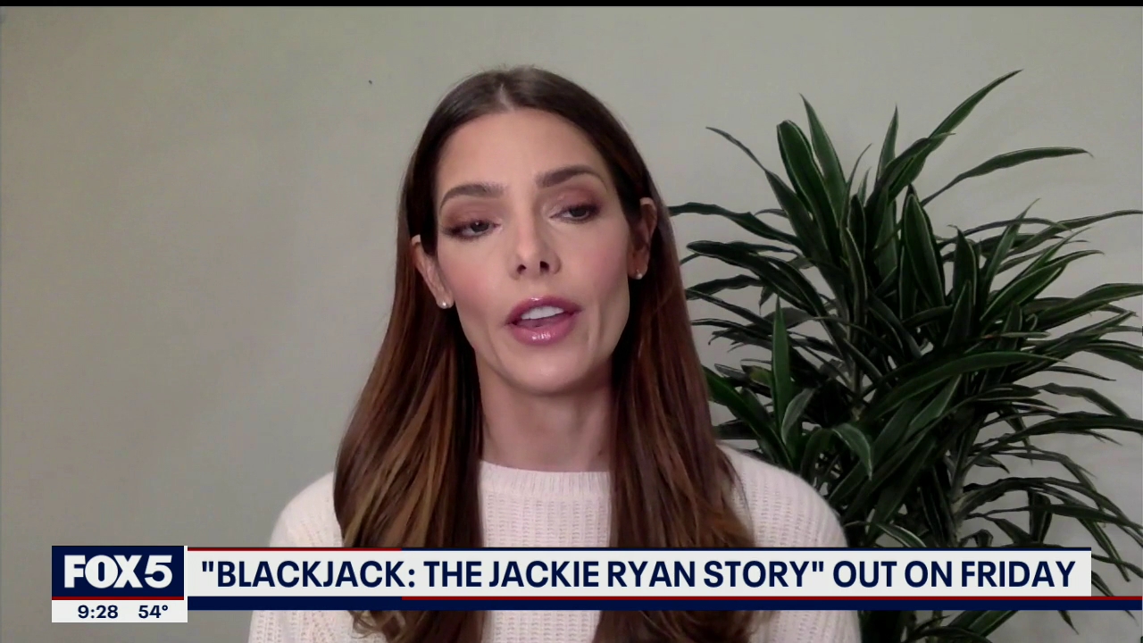 Ashley-Greene-dot-nl_2020Fox5-interview0143.jpg