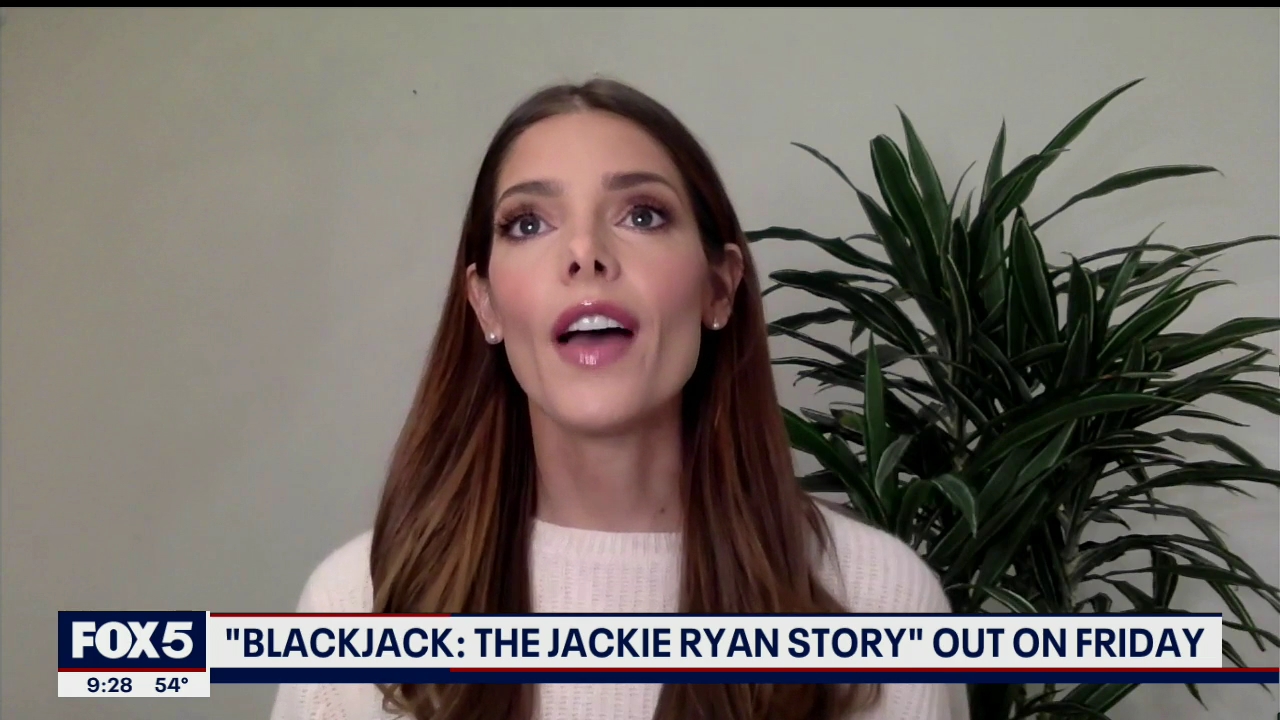 Ashley-Greene-dot-nl_2020Fox5-interview0144.jpg