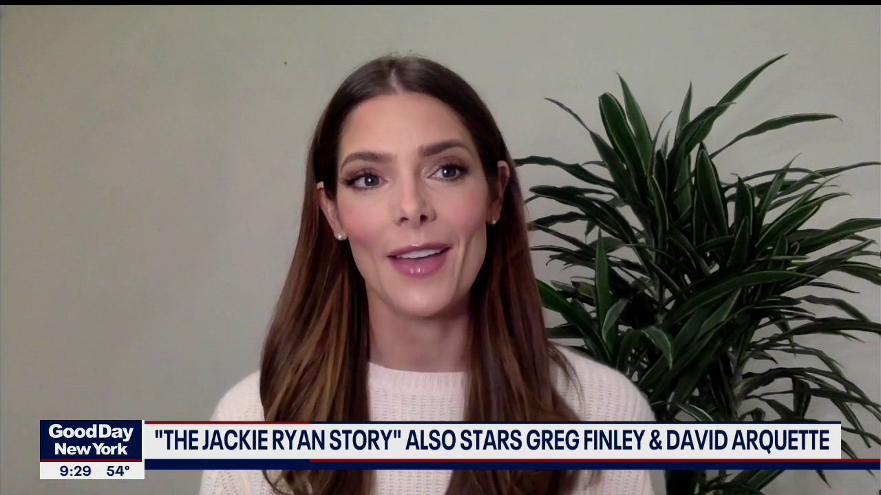 Ashley-Greene-dot-nl_2020Fox5-interview0175.jpg