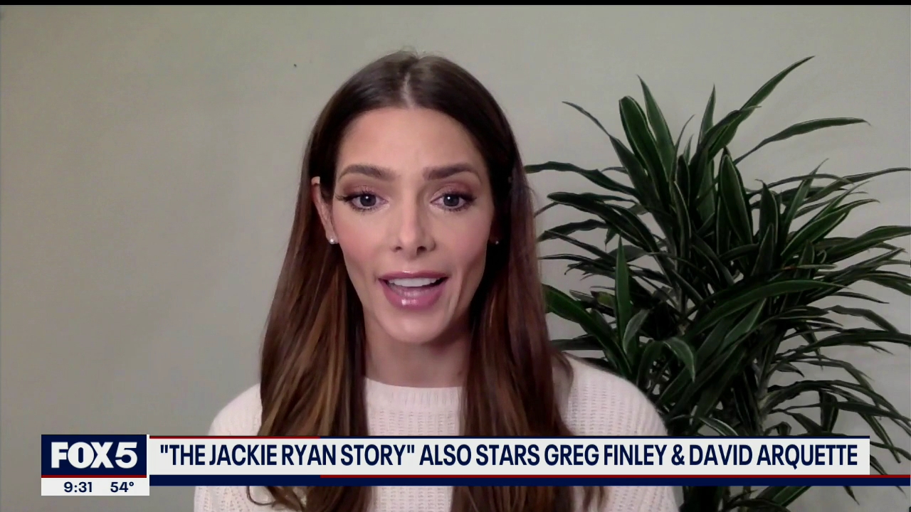 Ashley-Greene-dot-nl_2020Fox5-interview0287.jpg