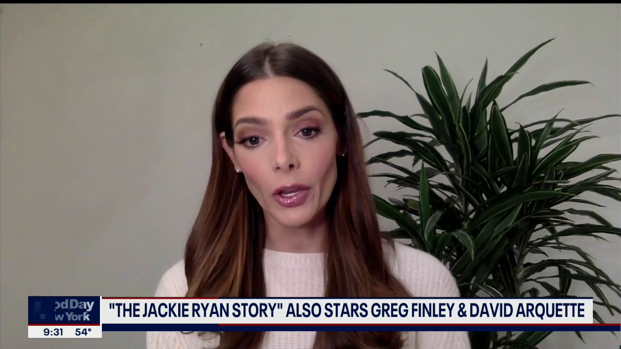 Ashley-Greene-dot-nl_2020Fox5-interview0290.jpg
