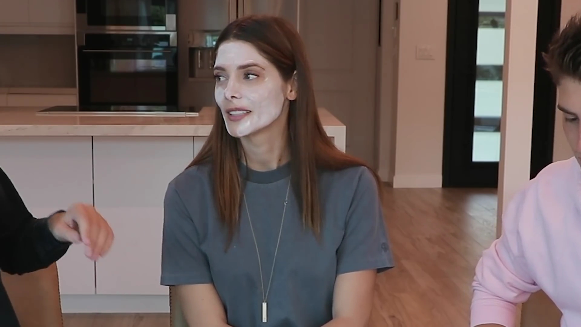 Ashley-Greene-dot-nl_2020GreggandCameron0709.jpg Ashley-Greene-dot-nl_2020GreggandCameron0709.jpg