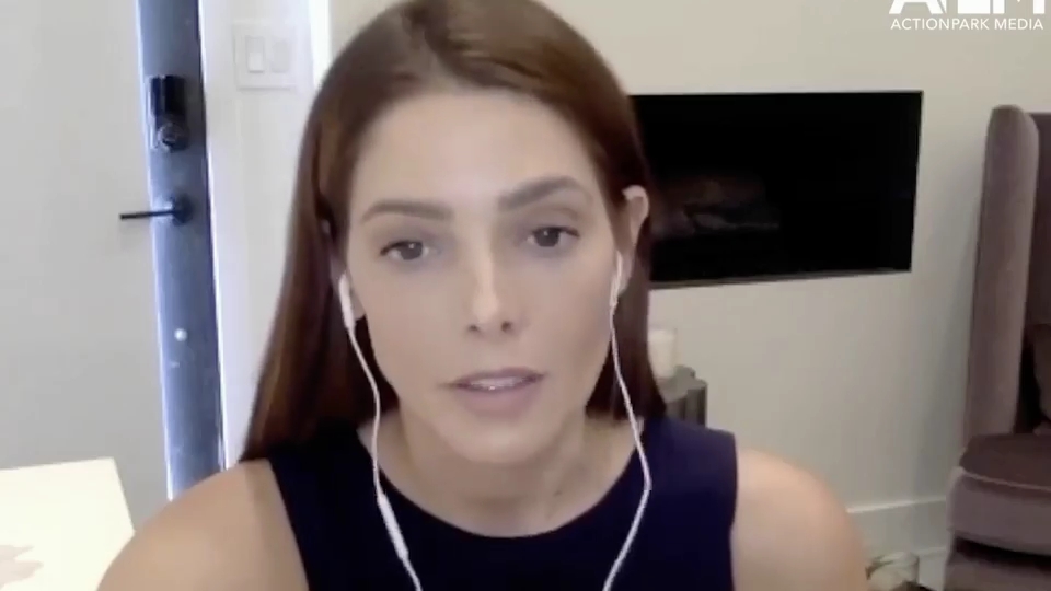 Ashley-Greene-dot-nl_2020HerVoicePodcast0004.jpg