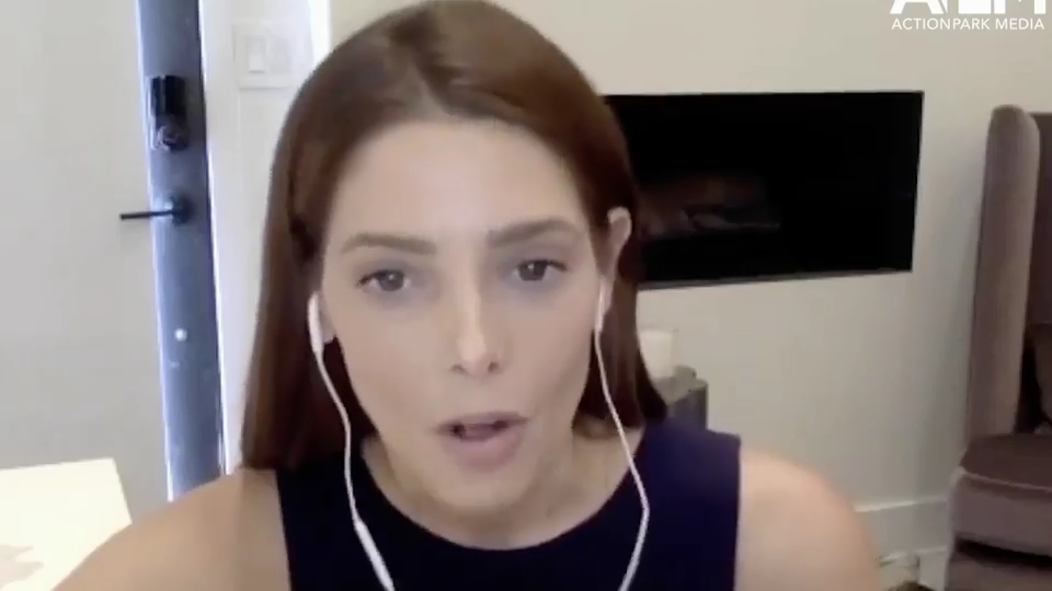 Ashley-Greene-dot-nl_2020HerVoicePodcast0008.jpg