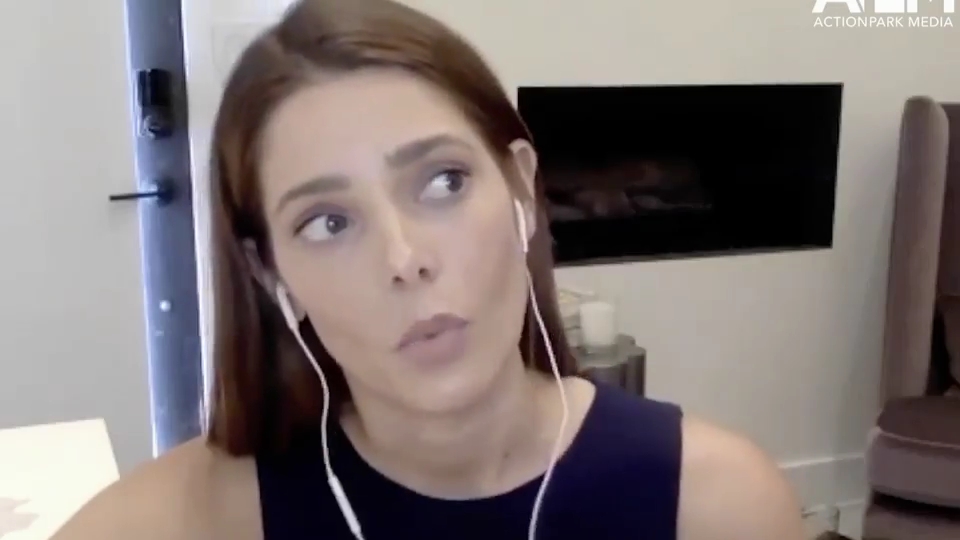 Ashley-Greene-dot-nl_2020HerVoicePodcast0015.jpg
