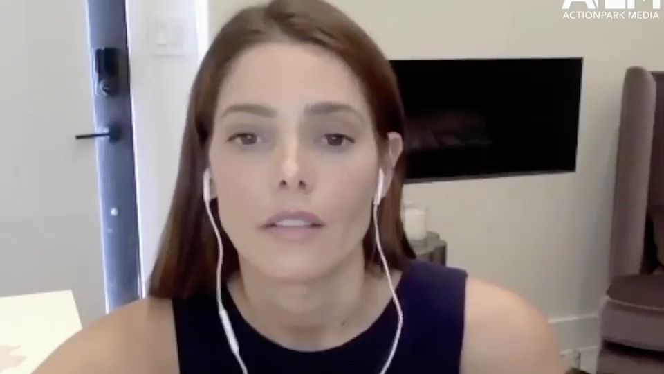 Ashley-Greene-dot-nl_2020HerVoicePodcast0018.jpg