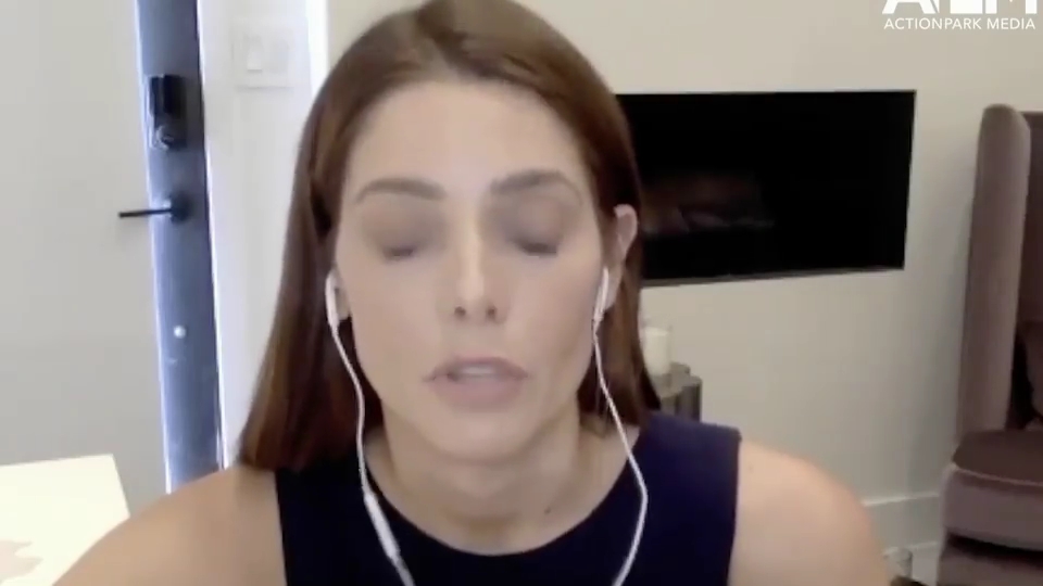 Ashley-Greene-dot-nl_2020HerVoicePodcast0019.jpg