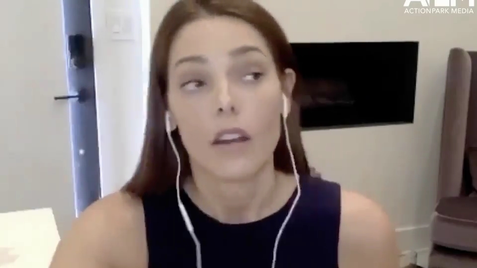 Ashley-Greene-dot-nl_2020HerVoicePodcast0027.jpg