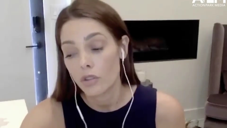 Ashley-Greene-dot-nl_2020HerVoicePodcast0028.jpg