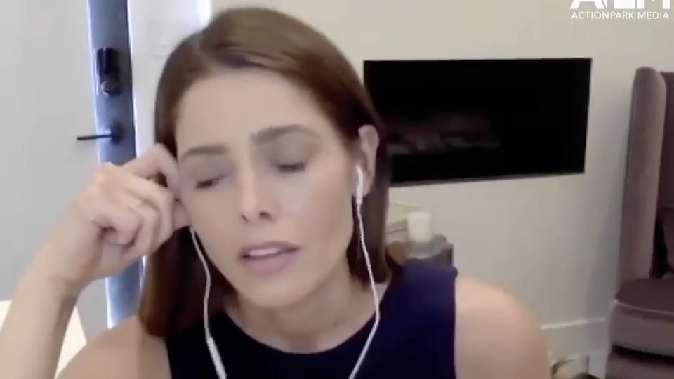 Ashley-Greene-dot-nl_2020HerVoicePodcast0043.jpg