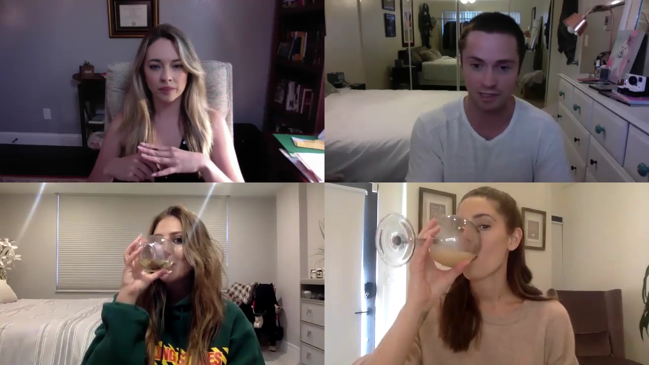 Ashley-Greene-dot-nl_2020TwoAndAHalfGirls0715.jpg Ashley-Greene-dot-nl_2020TwoAndAHalfGirls0715.jpg