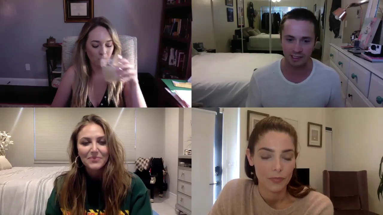 Ashley-Greene-dot-nl_2020TwoAndAHalfGirls1574.jpg Ashley-Greene-dot-nl_2020TwoAndAHalfGirls1574.jpg