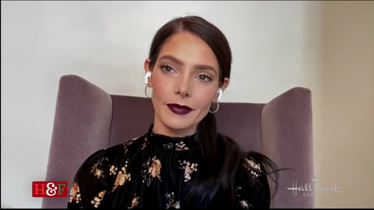 Ashley-Greene-dot-nl_2020homeAndFamily0303.jpg Ashley-Greene-dot-nl_2020homeAndFamily0303.jpg