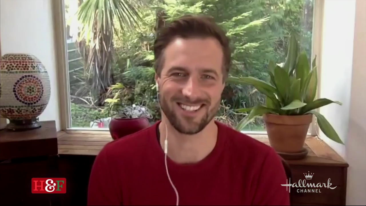 Ashley-Greene-dot-nl_2020homeAndFamily0314.jpg Ashley-Greene-dot-nl_2020homeAndFamily0314.jpg