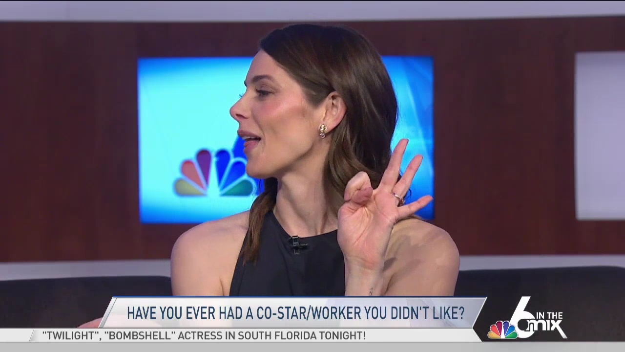 Ashley-Greene-dot-nl-2020NBC6InTheMix0097.jpg