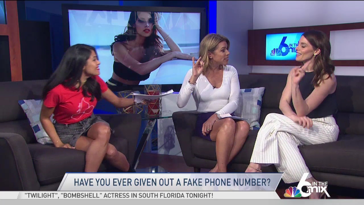 Ashley-Greene-dot-nl-2020NBC6InTheMix0115.jpg Ashley-Greene-dot-nl-2020NBC6InTheMix0115.jpg