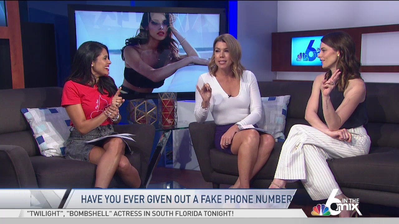 Ashley-Greene-dot-nl-2020NBC6InTheMix0121.jpg Ashley-Greene-dot-nl-2020NBC6InTheMix0121.jpg