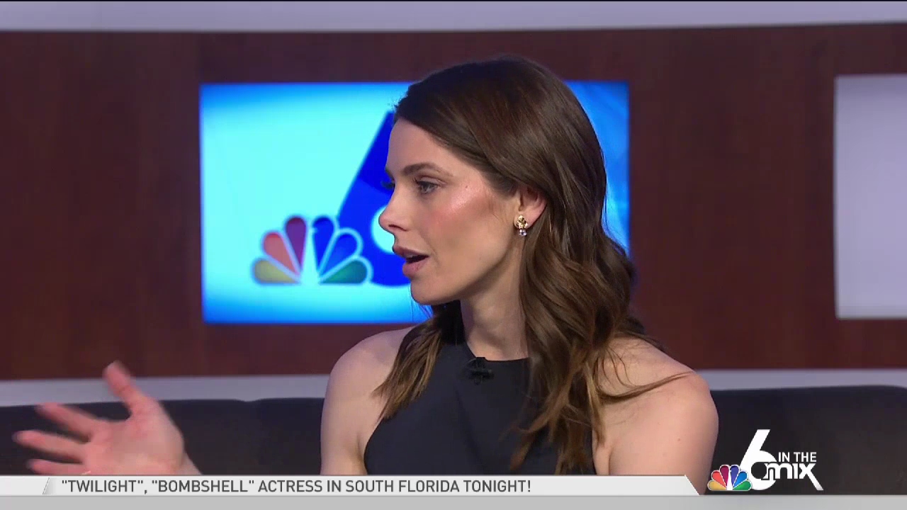 Ashley-Greene-dot-nl-2020NBC6InTheMix0218.jpg Ashley-Greene-dot-nl-2020NBC6InTheMix0218.jpg