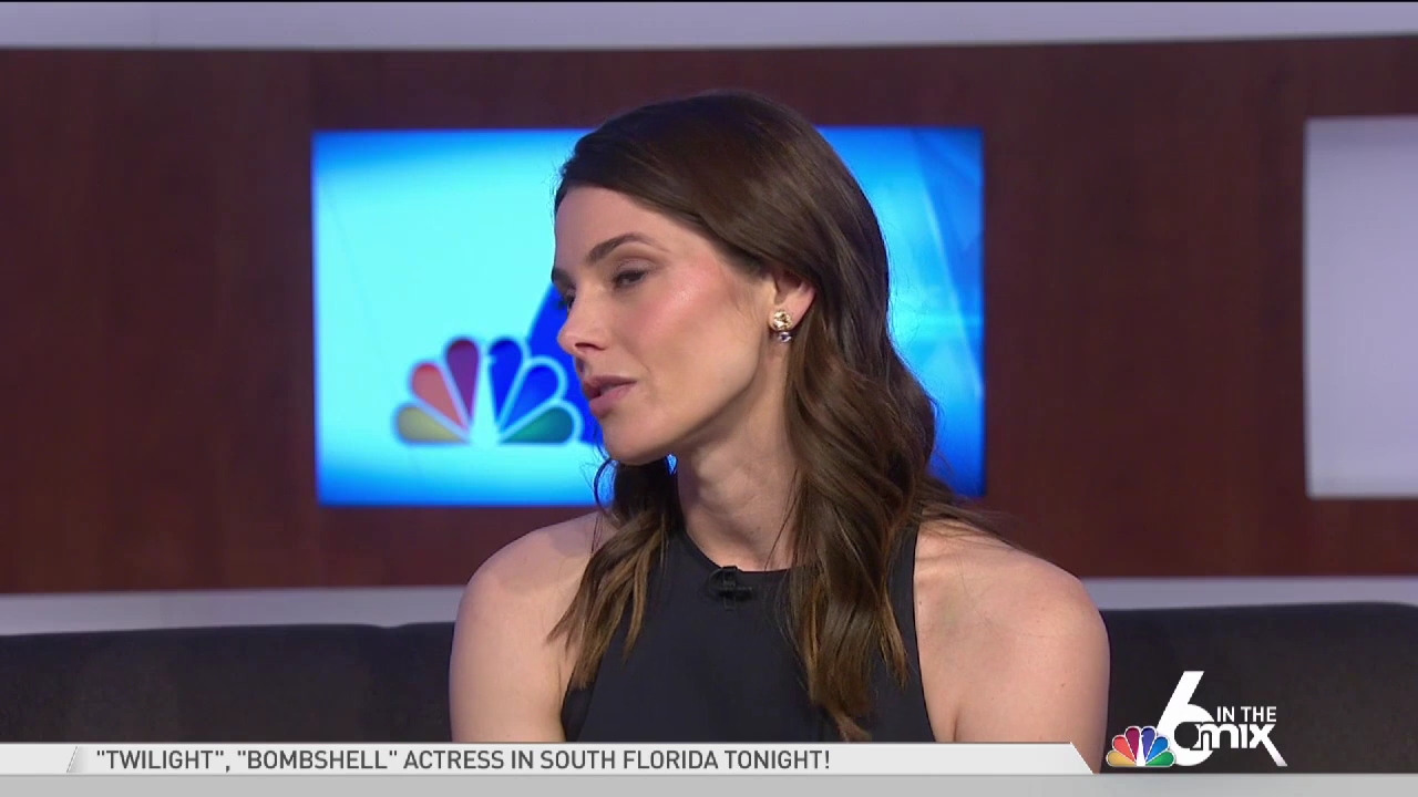 Ashley-Greene-dot-nl-2020NBC6InTheMix0281.jpg Ashley-Greene-dot-nl-2020NBC6InTheMix0281.jpg