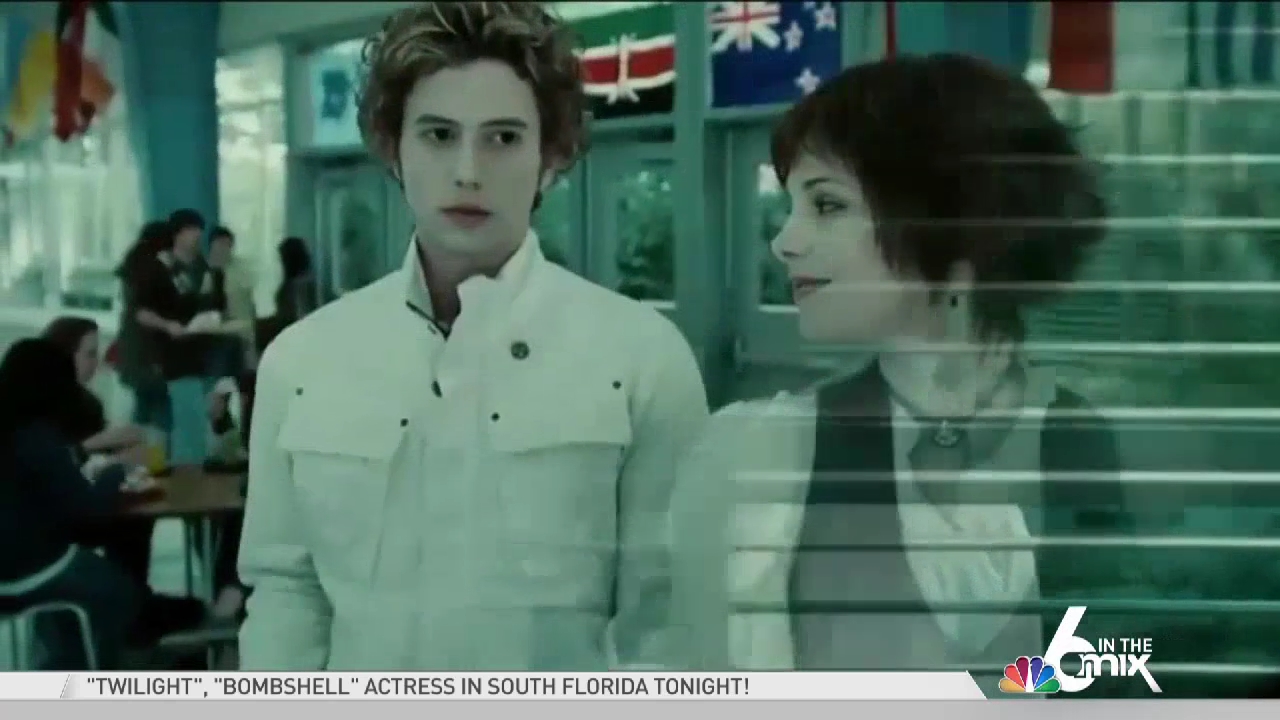 Ashley-Greene-dot-nl-2020NBC6InTheMix0300.jpg Ashley-Greene-dot-nl-2020NBC6InTheMix0300.jpg